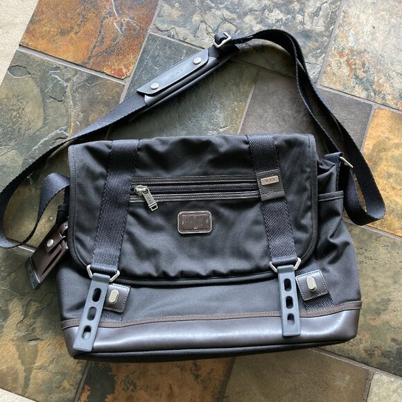 TUMI, Black Briefcase with Fold-Over Flap, New - Picture 1 of 15